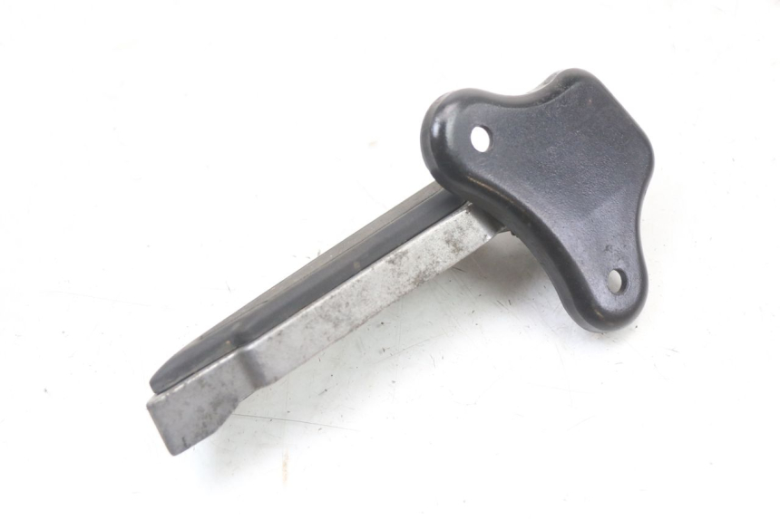 photo de PEDANA POSTERIORE SINISTRA SUPPORTO PEUGEOT DJANGO 125 (2014 - 2017) - Altra angolazione