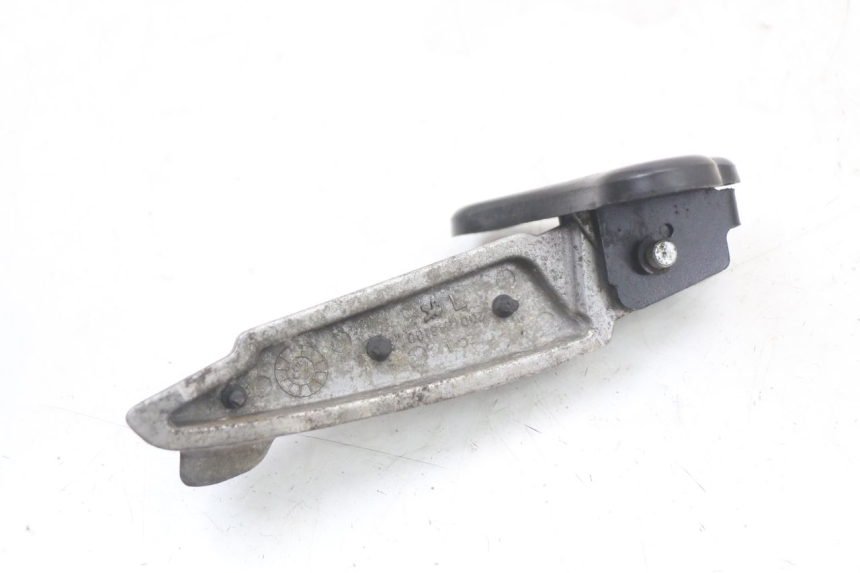 photo de PEDANA POSTERIORE SINISTRA SUPPORTO PEUGEOT DJANGO 125 (2014 - 2017) - Primo piano tecnico