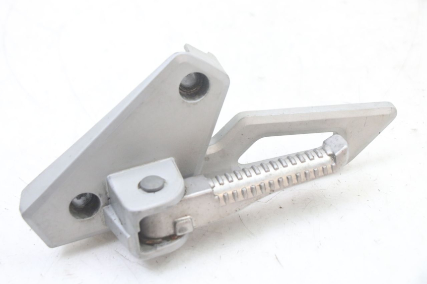 photo de PEDANA POSTERIORE SINISTRA SUPPORTO PEUGEOT SPEEDFIGHT 3 LC 2T 50 (2009 - 2015) - Zoom sullo stato d'uso