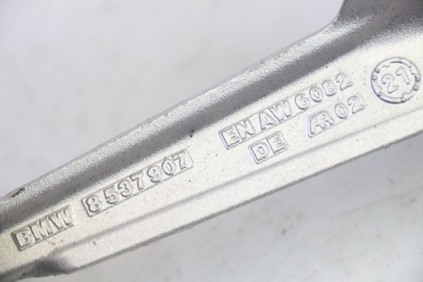 photo de PEDANA POSTERIORE SINISTRA SUPPORTO BMW R GS 1250 (2021 - 2024) - Primo piano tecnico