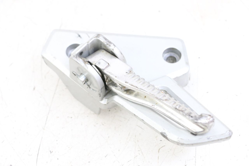 photo de PEDANA POSTERIORE SINISTRA SUPPORTO PEUGEOT SPEEDFIGHT 4 2T 50 (2015 - 2019) - Primo piano tecnico