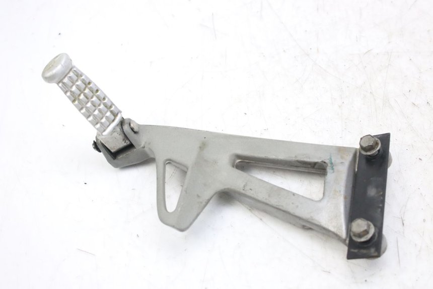 photo de PIASTRA PEDANA POSTERIORE SINISTRA TRIUMPH SPRINT ST 955 (1999 - 2001) - Zoom sullo stato d'uso