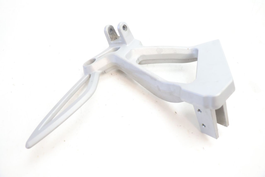 photo de PEDANA POSTERIORE SINISTRA SUPPORTO CAN-AM SPYDER RS 1000 (2008 - 2012) - Zoom sullo stato d'uso