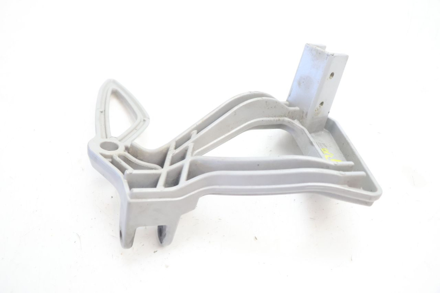 photo de PEDANA POSTERIORE SINISTRA SUPPORTO CAN-AM SPYDER RS 1000 (2008 - 2012) - Altra angolazione