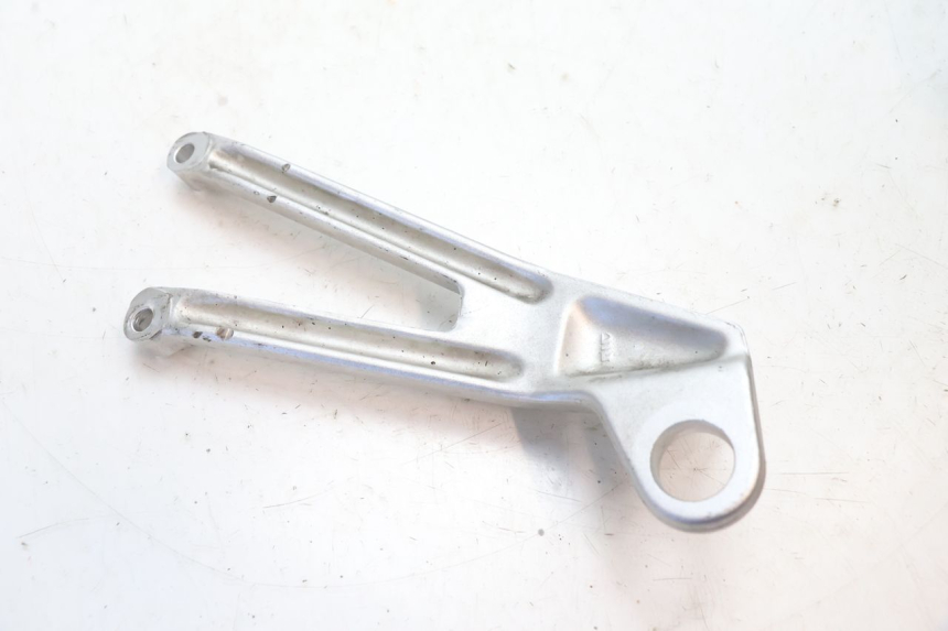 photo de PEDANA POSTERIORE SINISTRA SUPPORTO DUCATI SS IE DS CARENEE 1000 (2002 - 2006) - Altra angolazione