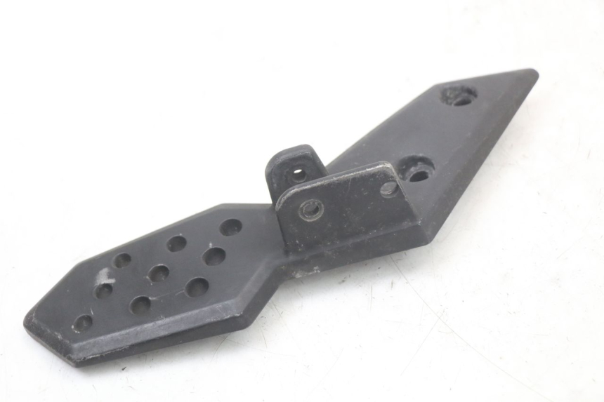 photo de PEDANA POSTERIORE SINISTRA SUPPORTO KYMCO SUPER 8 125 (2008 - 2015) - Primo piano tecnico