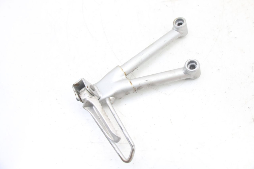 photo de PIASTRA PEDANA POSTERIORE SINISTRA SUZUKI GSF S BANDIT 600 (2000 - 2004) - Primo piano tecnico