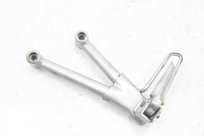 photo de PIASTRA PEDANA POSTERIORE SINISTRA SUZUKI GSF S BANDIT 600 (2000 - 2004) - Vista d'insieme del prodotto