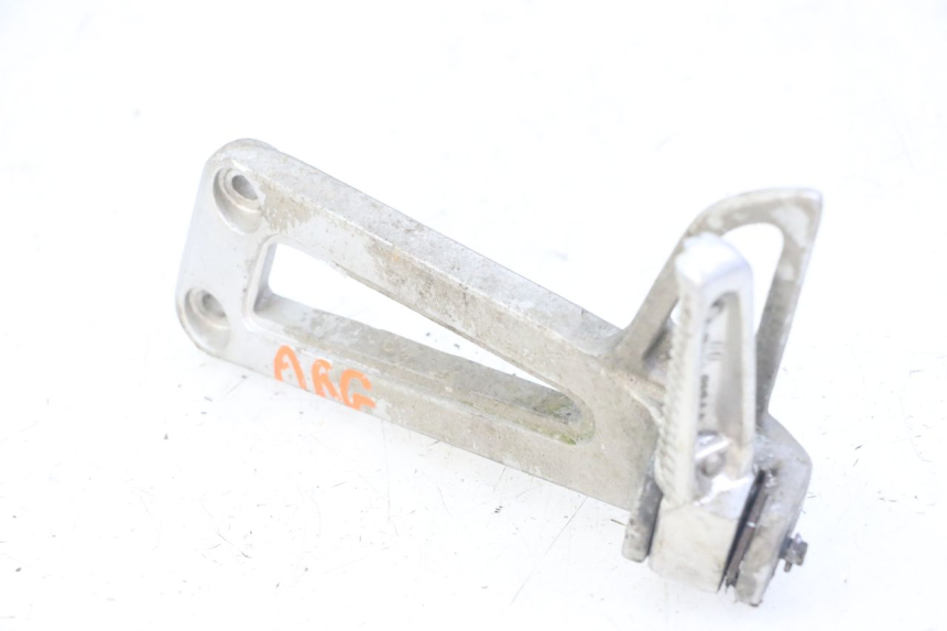 photo de PEDANA POSTERIORE SINISTRA SUPPORTO YAMAHA TDR DELTABOX 125 (1997 - 2003) - Dettaglio del componente