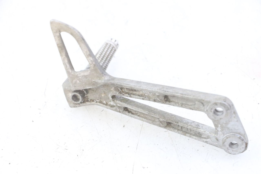 photo de PEDANA POSTERIORE SINISTRA SUPPORTO YAMAHA TDR DELTABOX 125 (1997 - 2003) - Primo piano tecnico