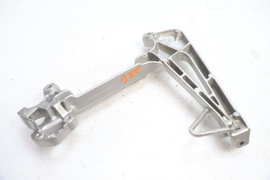photo de PIASTRA PEDANA POSTERIORE SINISTRA HONDA VFR FI RC46 800 (1998 - 2001) - Primo piano tecnico