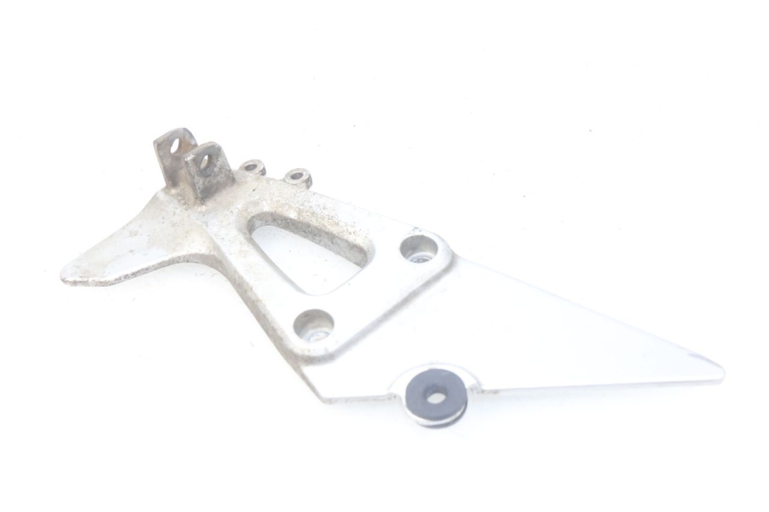 photo de PIASTRA PEDANA POSTERIORE SINISTRA SUZUKI XF FREEWIND 650 (1997 - 2003) - Primo piano tecnico