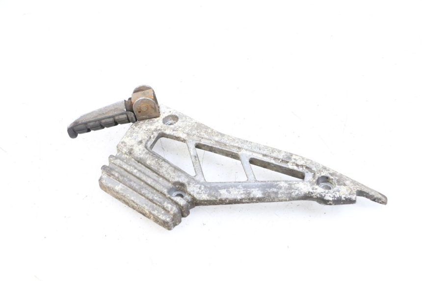 photo de Piastra poggiapiedi posteriore sinistra YAMAHA XJ F 900 (1983 - 1994) - Dettaglio del componente