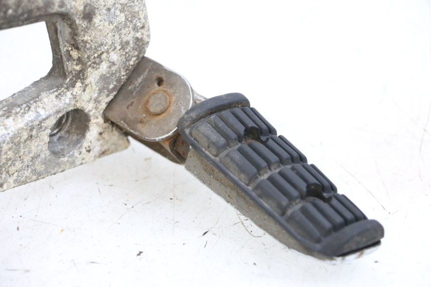 photo de Piastra poggiapiedi posteriore sinistra YAMAHA XJ F 900 (1983 - 1994) - Vista d'insieme del prodotto