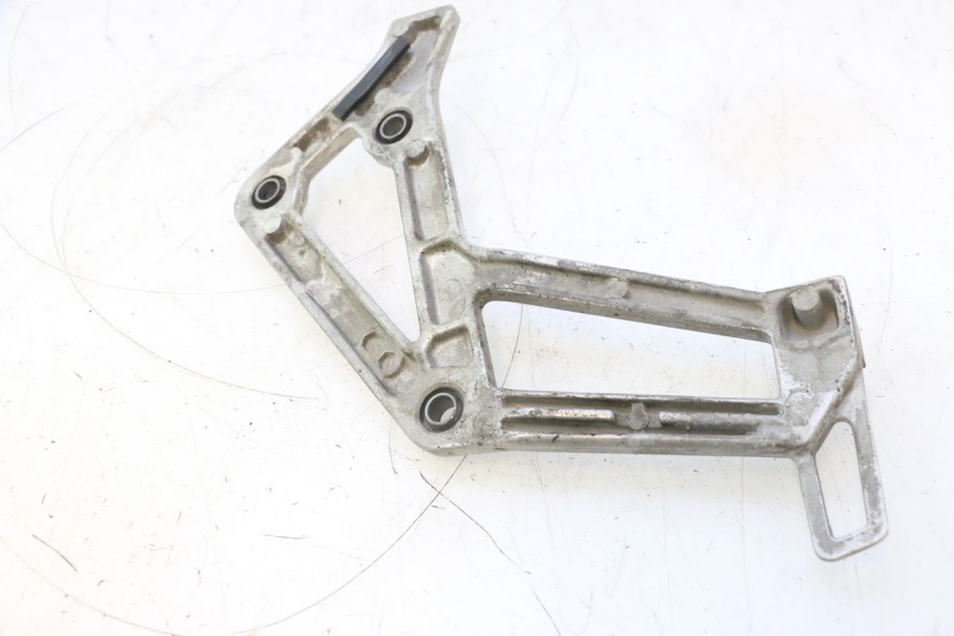 photo de PEDANA POSTERIORE SINISTRA SUPPORTO HONDA XRV AFRICA TWIN 750 (1990 - 1992) - Altra angolazione