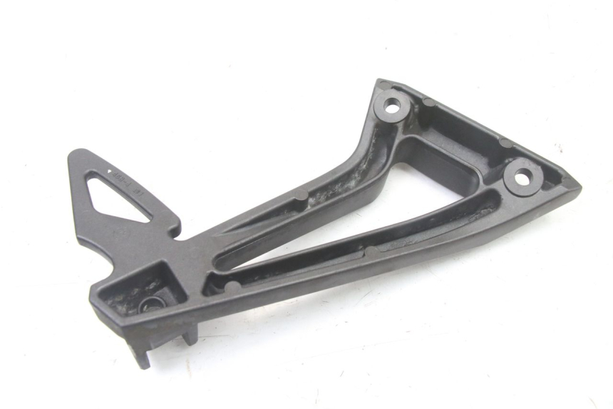 photo de PEDANA POSTERIORE SINISTRA SUPPORTO YAMAHA FZ6 FAZER S2 600 (2007 - 2011) - Primo piano tecnico