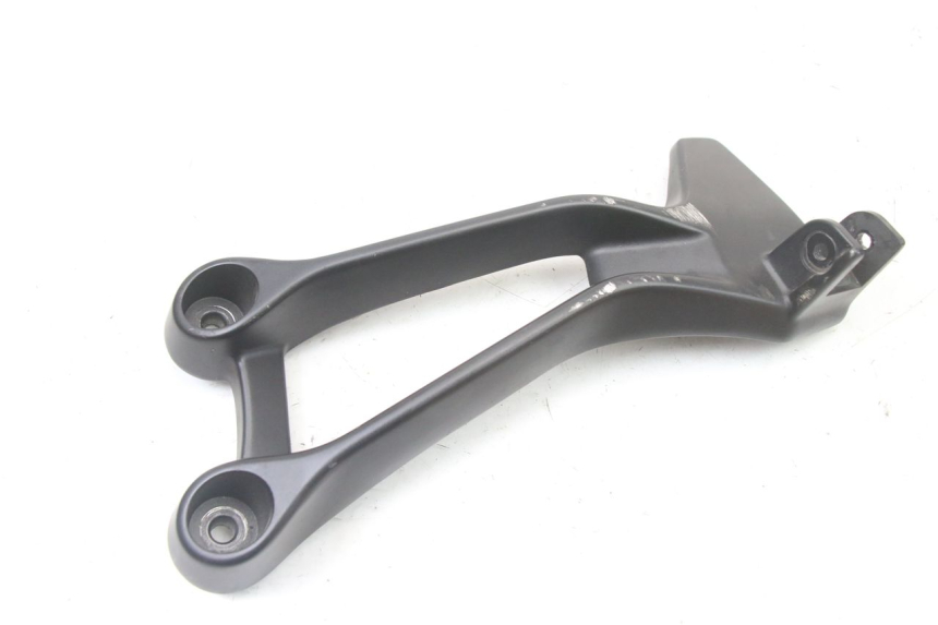 photo de PEDANA POSTERIORE SINISTRA SUPPORTO YAMAHA TRACER 7 700 (2020 - 2024) - Altra angolazione