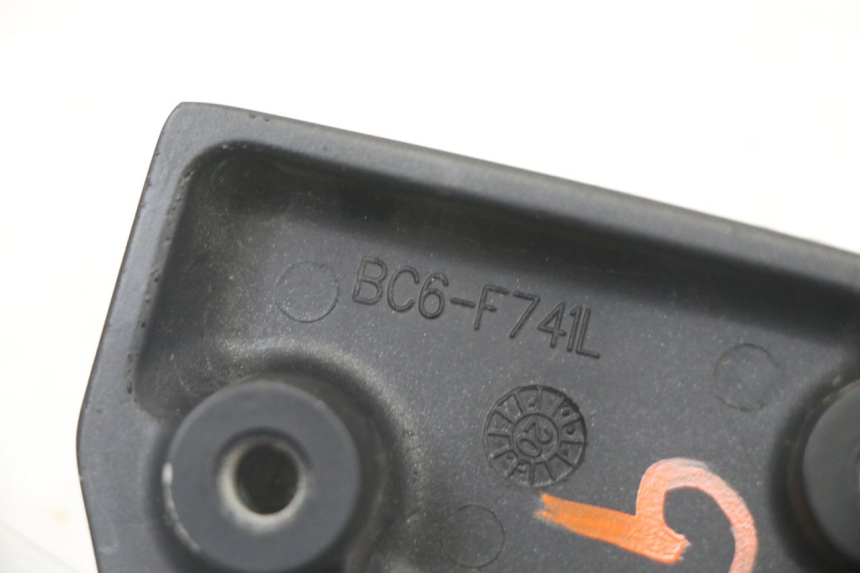 photo de PEDANA POSTERIORE SINISTRA SUPPORTO YAMAHA TRACER 7 700 (2020 - 2024) - Dettagli dei punti di fissaggio