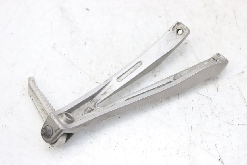 photo de PIASTRA PEDANA POSTERIORE SINISTRA YAMAHA YZF R1 1000 (2007 - 2008) - Altra angolazione