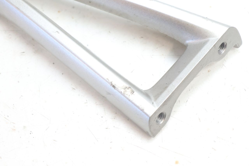 photo de PEDANA POSTERIORE SINISTRA SUPPORTO YAMAHA YZF R6 600 (2008 - 2009) - Zoom sullo stato d'uso