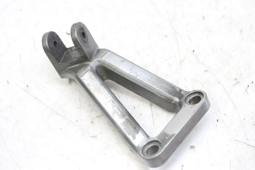 photo de PIASTRA PEDANA POSTERIORE SINISTRA KAWASAKI ZX-6R ZX6R 600 (1995 - 1997) - Primo piano tecnico