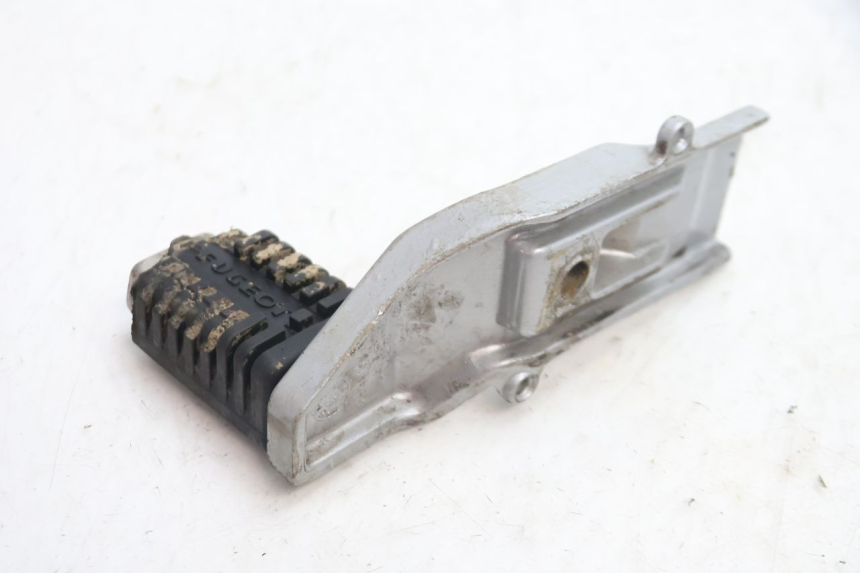photo de PEDANA ANTERIORE DESTRA SUPPORTO PEUGEOT 103 SPX CLIP 50 (1989 - 1992) - Altra angolazione