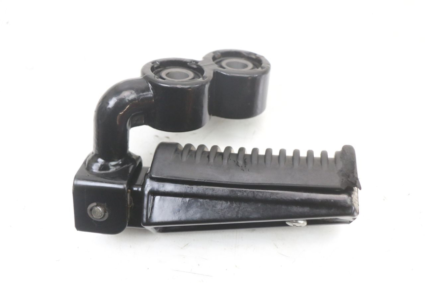 photo de PEDANA ANTERIORE DESTRA SUPPORTO ARCHIVE CAFE RACER 4T 50 (2019 - 2024) - Primo piano tecnico