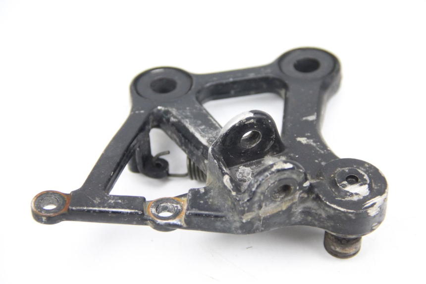 photo de PIASTRA PEDANA ANTERIORE DESTRA HONDA CBR F SC21 1000 (1986 - 1992) - Vista principale