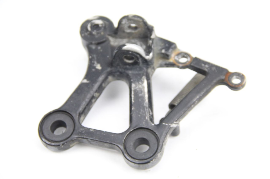 photo de PIASTRA PEDANA ANTERIORE DESTRA HONDA CBR F SC21 1000 (1986 - 1992) - Dettaglio del componente