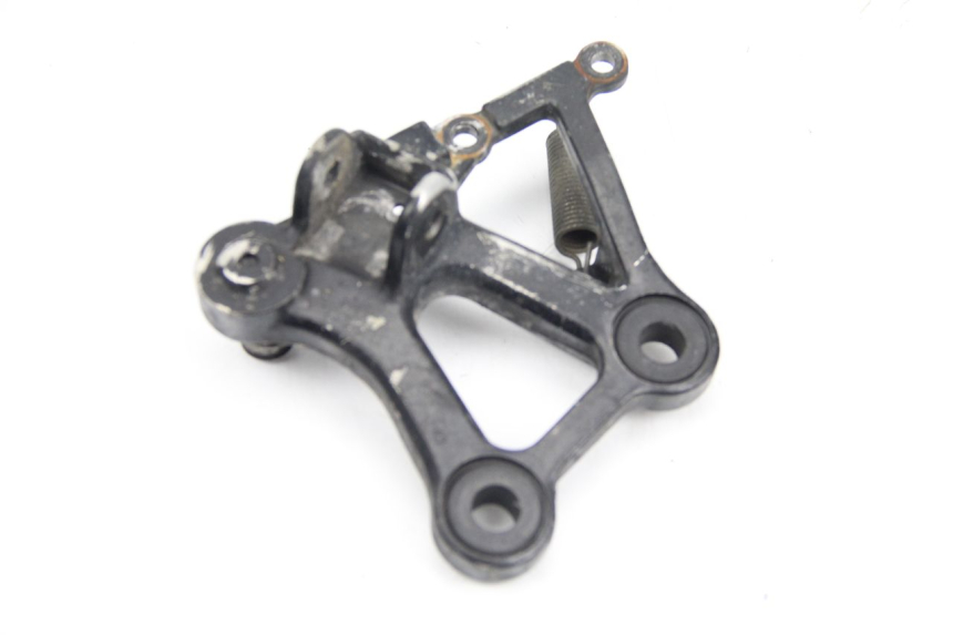 photo de PIASTRA PEDANA ANTERIORE DESTRA HONDA CBR F SC21 1000 (1986 - 1992) - Zoom sullo stato d'uso