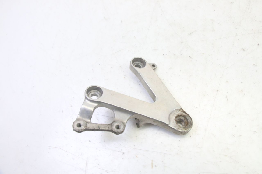 photo de PEDANA ANTERIORE DESTRA SUPPORTO HONDA CBR RR FIREBLADE 900 (1992 - 1994) - Dettaglio del componente