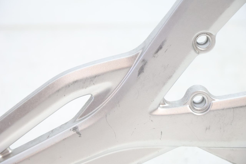 photo de PEDANA ANTERIORE DESTRA SUPPORTO KAWASAKI ER-6 ER6 N 650 (2005 - 2009) - Primo piano tecnico