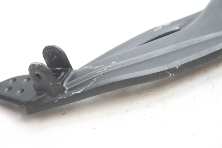 photo de PEDANA ANTERIORE DESTRA SUPPORTO KAWASAKI ER-6 ER6 N 650 (2005 - 2009) - Primo piano tecnico