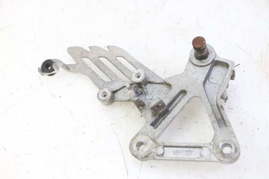 photo de PEDANA ANTERIORE DESTRA SUPPORTO STAHO FH 50 (2018 - 2019) - Zoom sullo stato d'uso