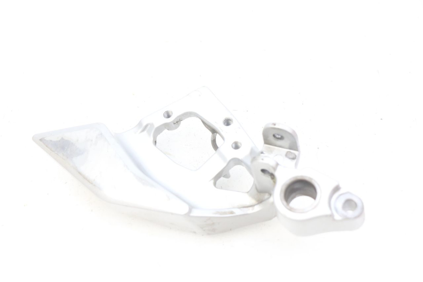 photo de PIASTRA DI SUPPORTO PEDALE ANTERIORE DESTRO YAMAHA FJR ABS 1300 (2016 - 2020) - Vista principale