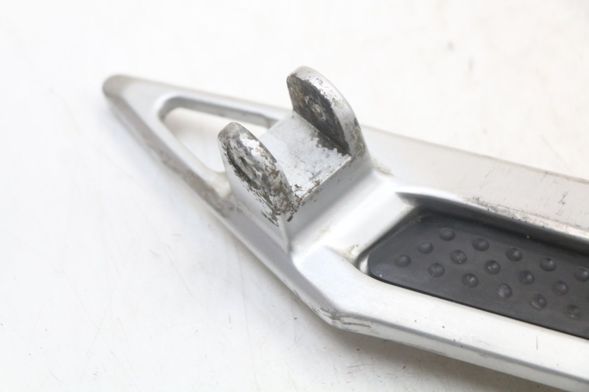 photo de PIASTRA PEDANA ANTERIORE DESTRA YAMAHA FJR ABS 1300 (2006 - 2012) - Altra angolazione