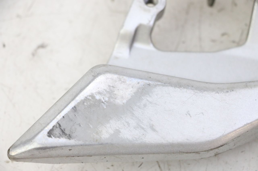 photo de PIASTRA DI SUPPORTO PEDALE ANTERIORE DESTRO YAMAHA FJR ABS 1300 (2016 - 2020) - Dettaglio del componente