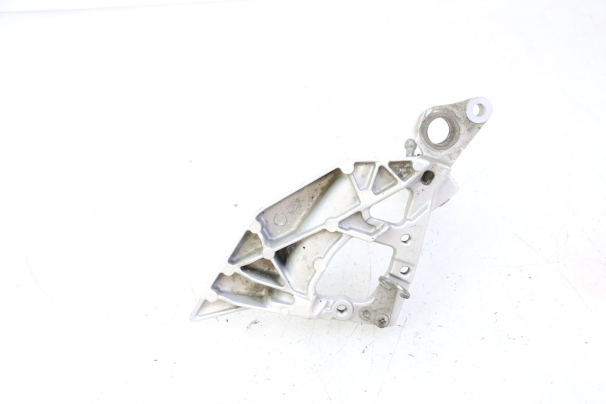 photo de PIASTRA DI SUPPORTO PEDALE ANTERIORE DESTRO YAMAHA FJR ABS 1300 (2016 - 2020) - Zoom sullo stato d'uso
