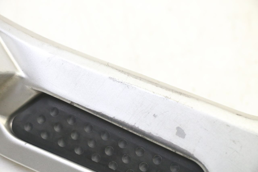 photo de PIASTRA PEDANA ANTERIORE DESTRA YAMAHA FJR ABS 1300 (2006 - 2012) - Altra angolazione