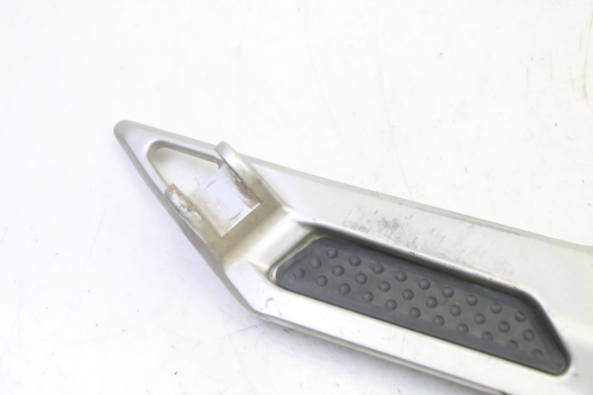 photo de PIASTRA PEDANA ANTERIORE DESTRA YAMAHA FJR ABS 1300 (2006 - 2012) - Dettaglio del componente