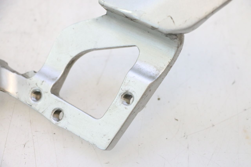 photo de PEDANA ANTERIORE DESTRA SUPPORTO YAMAHA FJR 1300 (2001 - 2005) - Zoom sullo stato d'uso