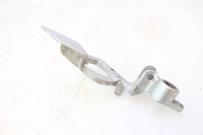 photo de PEDANA ANTERIORE DESTRA SUPPORTO YAMAHA FJR 1300 (2001 - 2005) - Dettagli dei punti di fissaggio