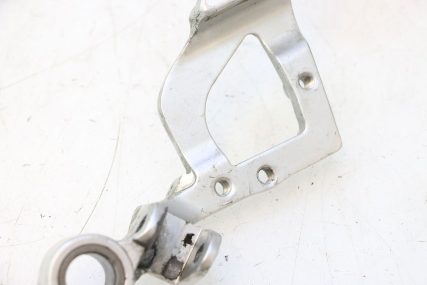 photo de PEDANA ANTERIORE DESTRA SUPPORTO YAMAHA FJR 1300 (2001 - 2005) - Ricambio usato controllato