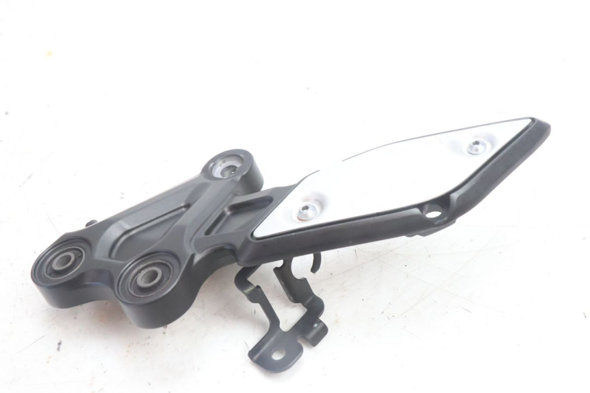 photo de PIASTRA PEDANA ANTERIORE DESTRA YAMAHA FZ8 800 (2010 - 2016) - Primo piano tecnico
