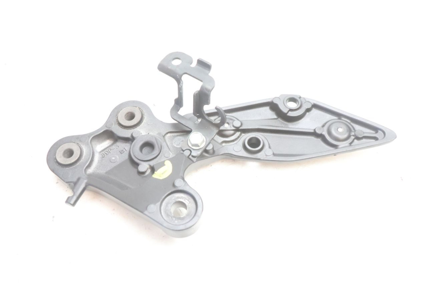 photo de PIASTRA PEDANA ANTERIORE DESTRA YAMAHA FZ8 800 (2010 - 2016) - Vista d'insieme del prodotto