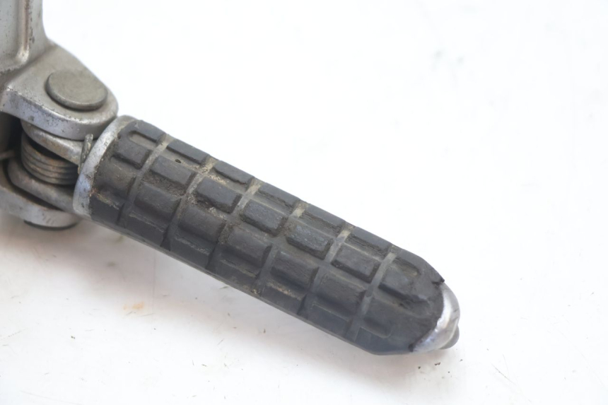 photo de PEDANA ANTERIORE DESTRA SUPPORTO KAWASAKI GPX F ZX750F 750 (1986 - 1990) - Dettaglio del componente