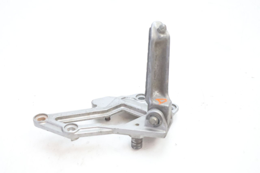 photo de PEDANA ANTERIORE DESTRA SUPPORTO KAWASAKI GPX F ZX750F 750 (1986 - 1990) - Zoom sullo stato d'uso