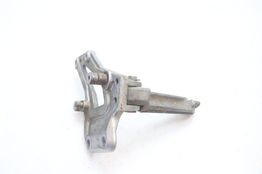 photo de PEDANA ANTERIORE DESTRA SUPPORTO KAWASAKI GPX F ZX750F 750 (1986 - 1990) - Primo piano tecnico