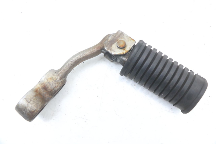 photo de PEDANA ANTERIORE DESTRA SUPPORTO SUZUKI GSX E 250 (1982 - 1983) - Dettaglio del componente