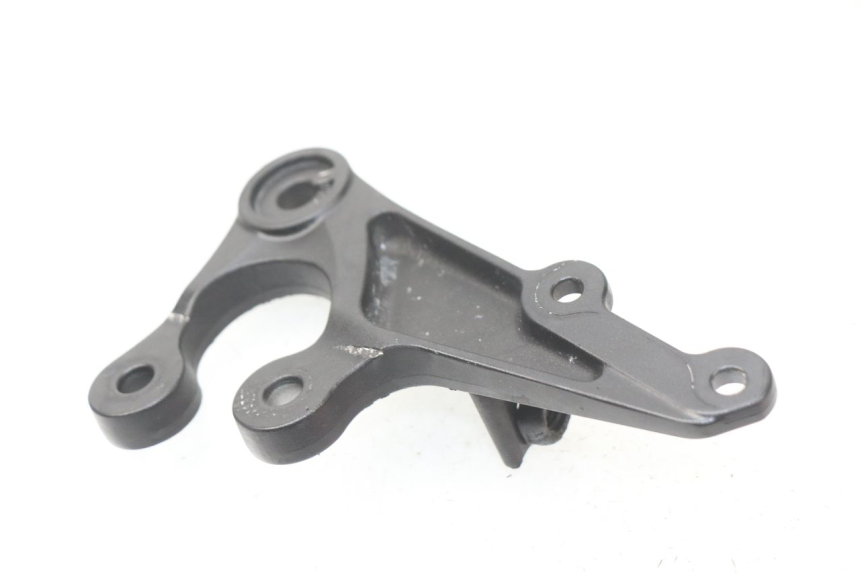 photo de PIASTRA PEDANA ANTERIORE DESTRA SUZUKI GSX-R GSXR K16 1000 (2012 - 2016) - Dettaglio del componente